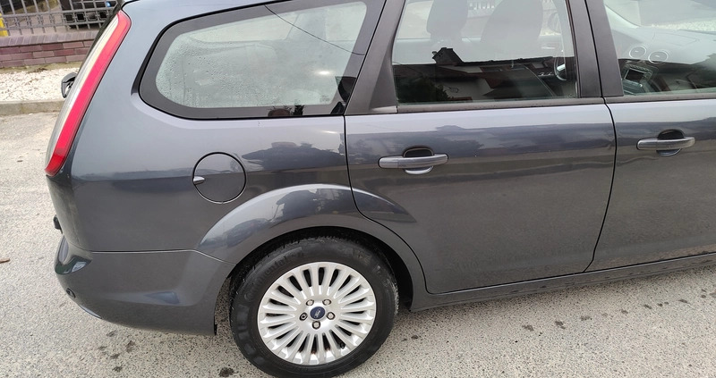 Ford Focus cena 16999 przebieg: 188000, rok produkcji 2010 z Suwałki małe 667